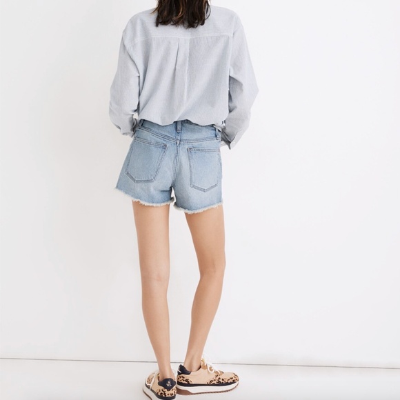 MADEWELL The Perfect Jean Short with Dark Wash: TENCEL Denim Edition Size 24 - Picture 3 of 10